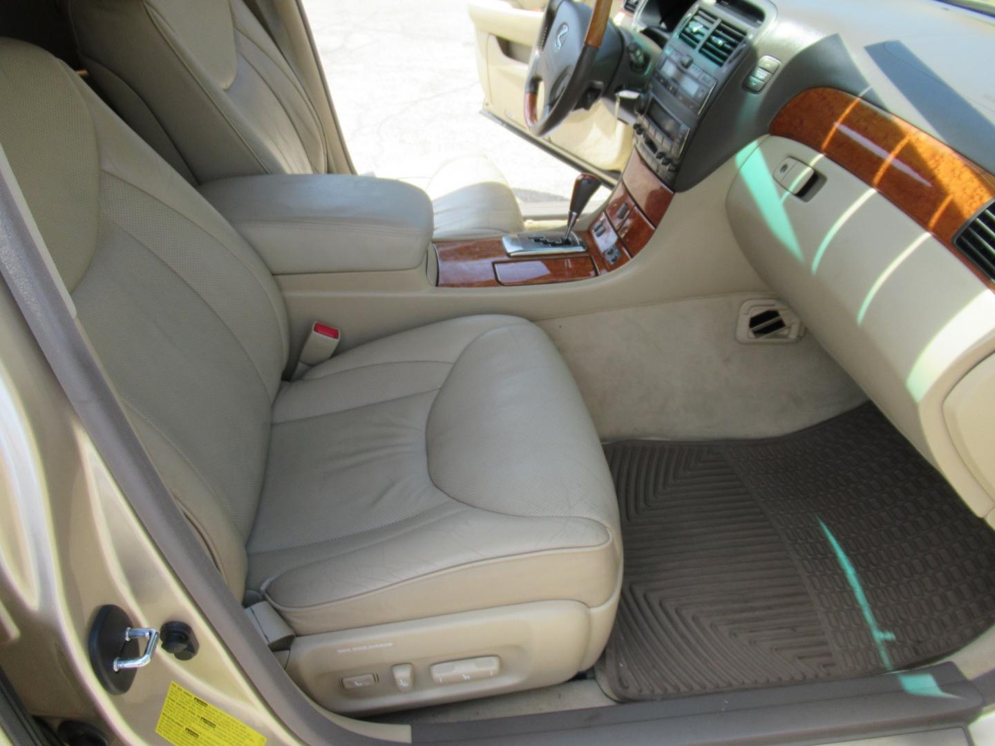 2004 /Tan Lexus LS 430 LS 430 (JTHBN36F740) with an 4.3L V8 F DOHC 32V engine, Automatic transmission, located at 1511 North Shepherd Dr., Houston, TX, 77008, (281) 657-1221, 29.798361, -95.412560 - 2004 LEXUS LS 430 VIN: JTHBN36F740150621 J T H B N 3 6 F 7 4 0 1 5 0 6 2 1 SEDAN 4 DR 4.3L V8 F DOHC 32V GASOLINE REAR WHEEL DRIVE - Photo#7